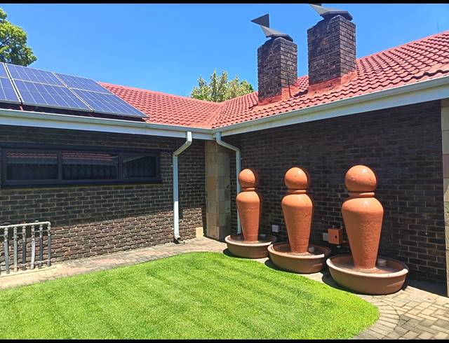 3 BEDROOM HOUSE FOR SALE IN GOLF PARK